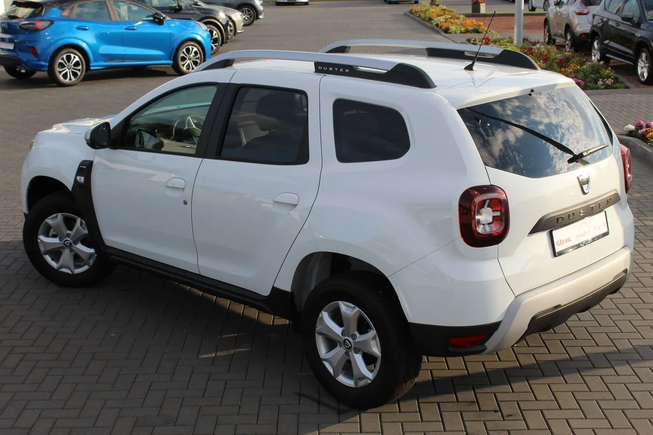 Dacia Duster 130 TCe 4x4...  Image 3